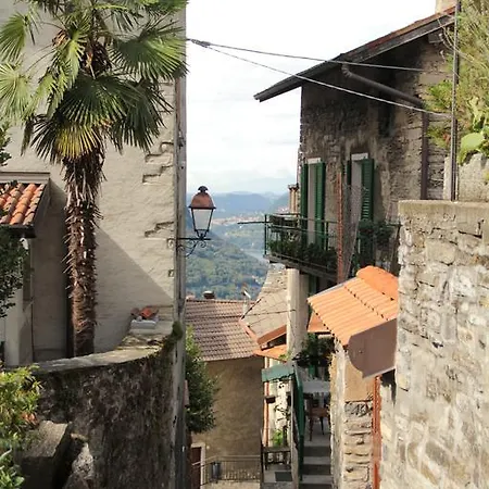 Casa Filomena Couette-café Faggeto Lario